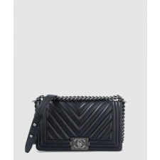 샤넬 쉐브론 보이백 램스킨 미듐 A67086