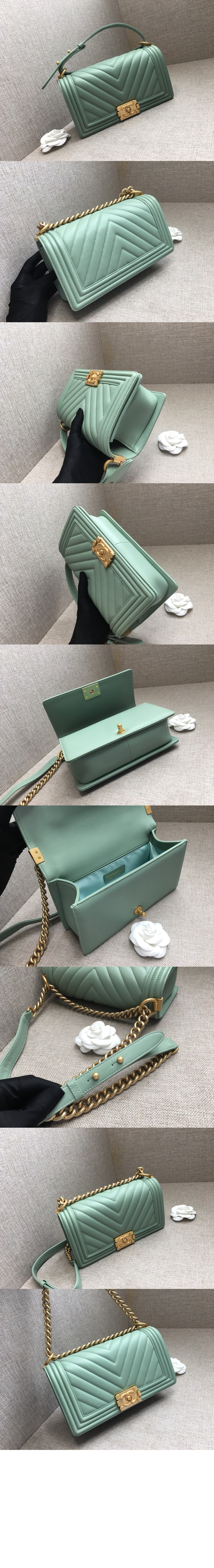 샤넬 쉐브론 보이백 램스킨 미듐 인기색상 A67086