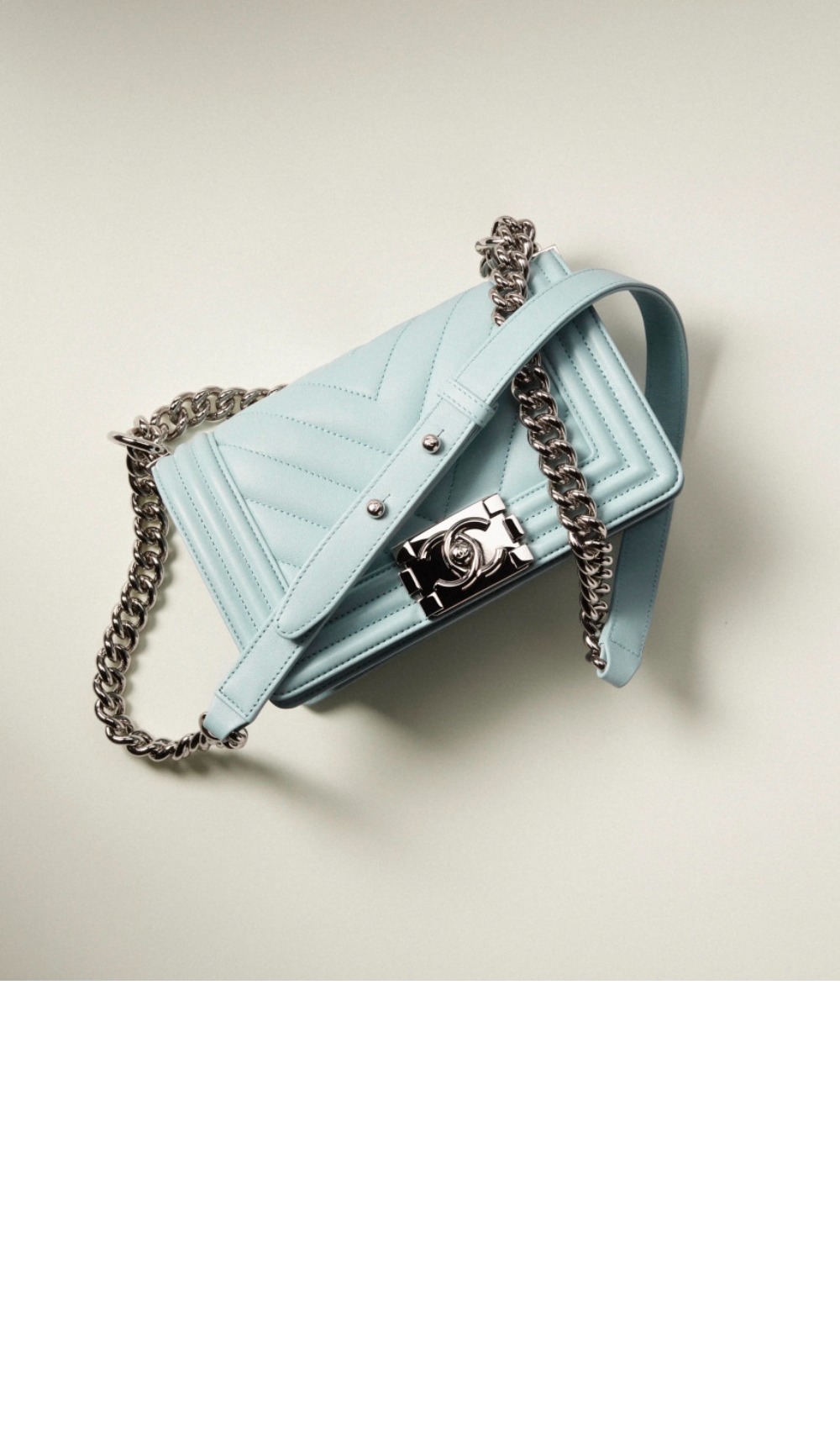 샤넬 쉐브론 보이백 램스킨 스몰 인기색상 A67085