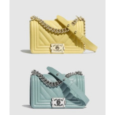 샤넬 쉐브론 보이백 캐비어 스몰 인기색상 A67085