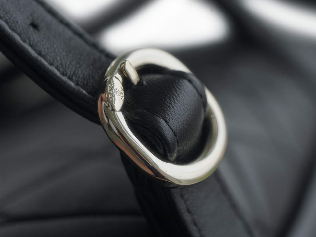 샤넬 듀마 백팩 원포켓 램스킨 스몰 금장 블랙 18 x 18 x 11 cm