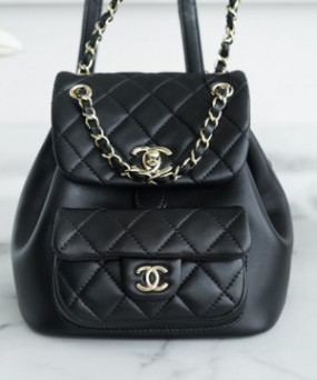 샤넬 듀마 백팩 원포켓 램스킨 스몰 금장 블랙 18 x 18 x 11 cm