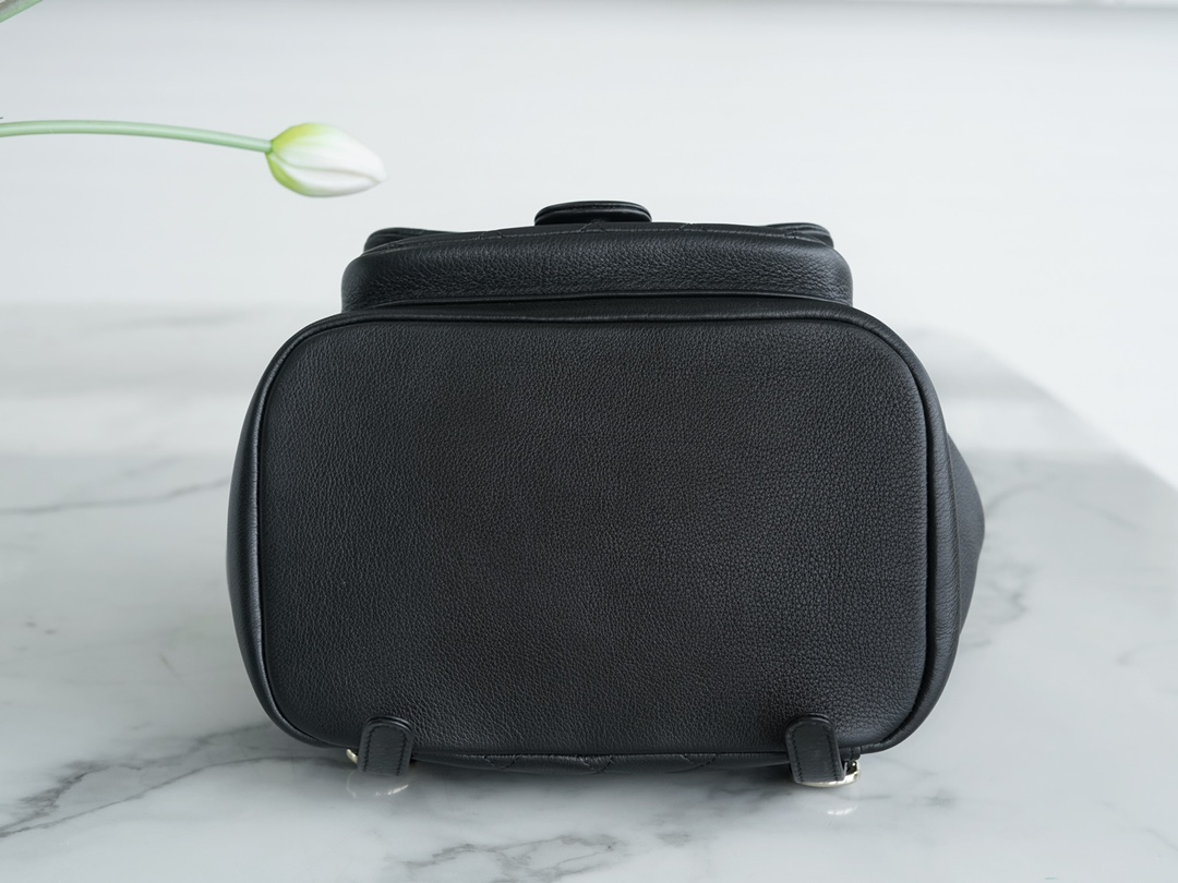 샤넬 22A 듀마 포켓 백 블랙 라지