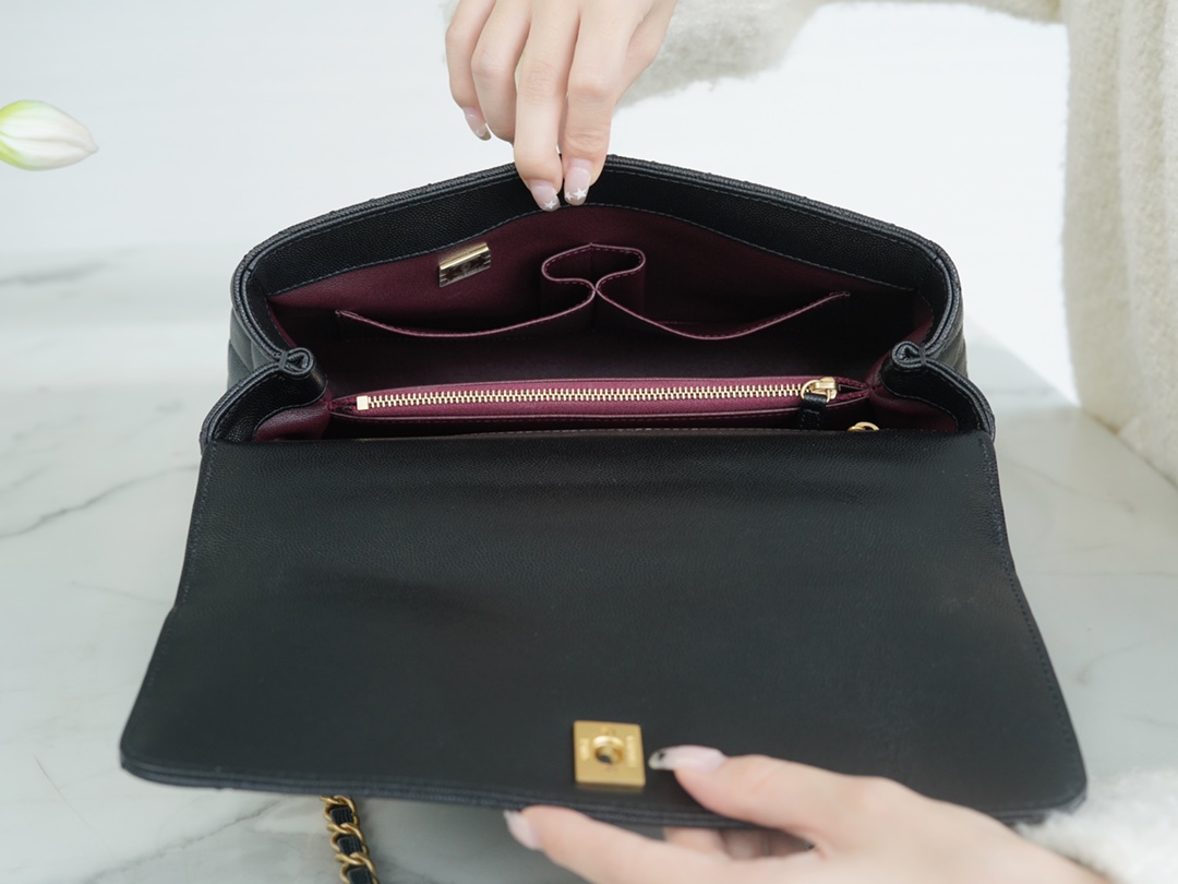 샤넬 코코핸들 체인 블랙 미듐 캐비어