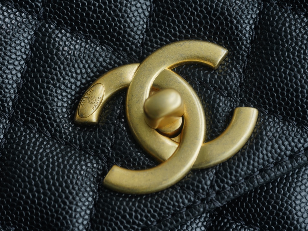 샤넬 코코핸들 체인 블랙 미듐 캐비어