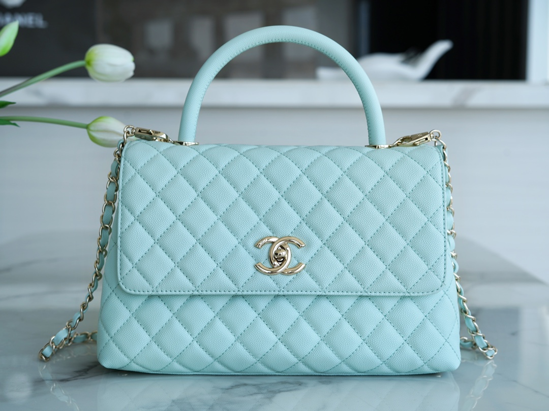 샤넬 코코핸들 체인 라이트블루 미듐 캐비어