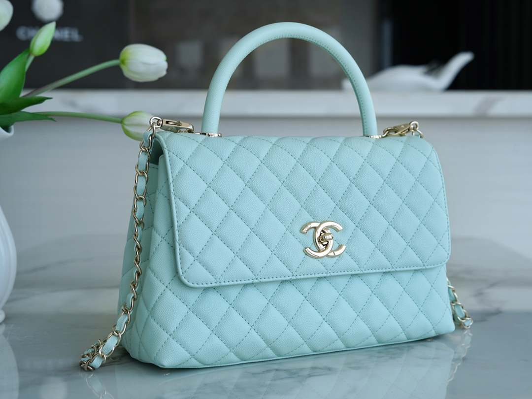 샤넬 코코핸들 체인 라이트블루 미듐 캐비어