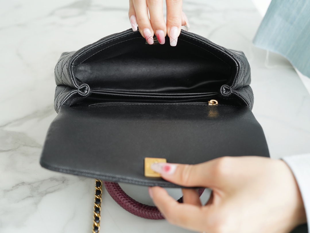 샤넬 코코핸들 블랙 리자드 스몰 캐비어