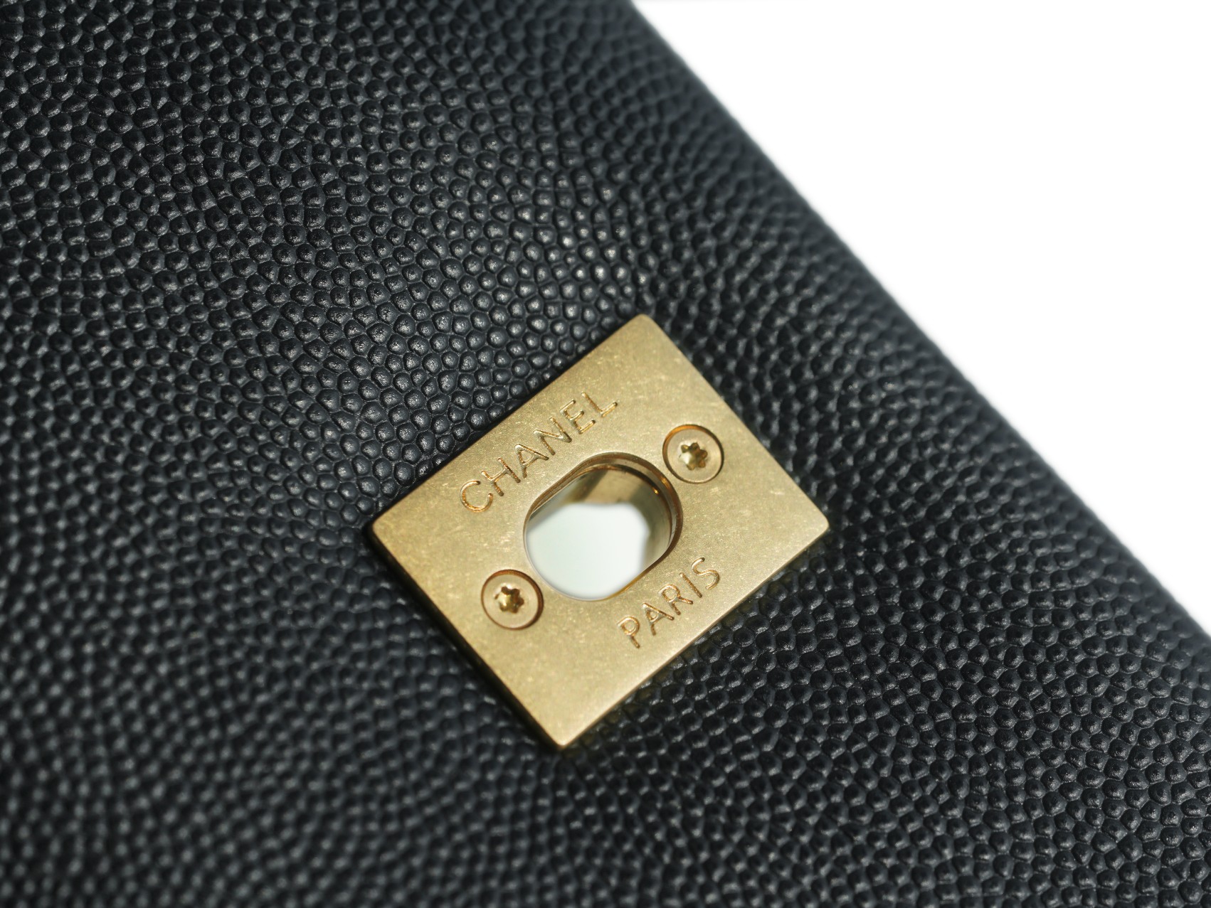 샤넬 코코핸들 블랙 리자드 미듐 캐비어