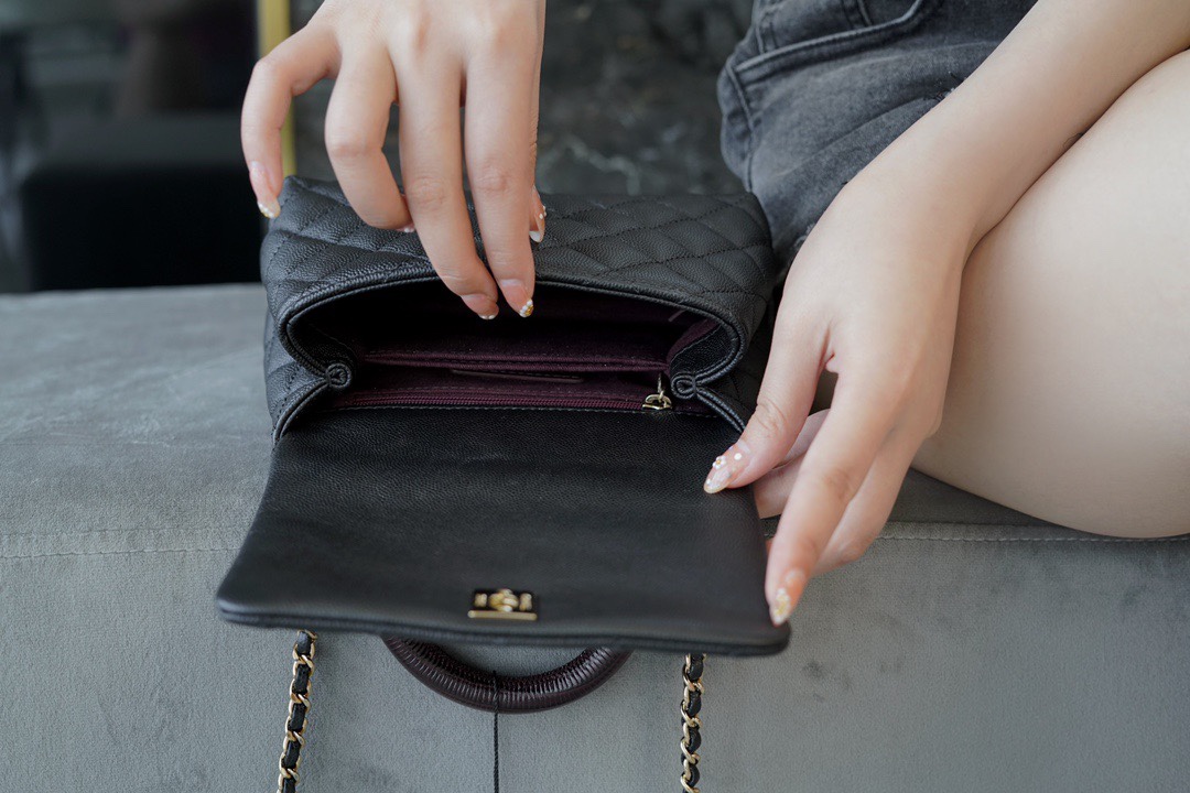 샤넬 코코핸들 블랙 리자드 미니 캐비어