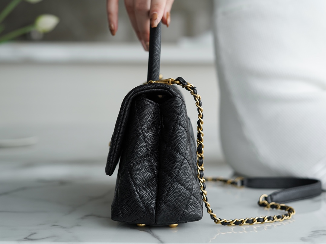 샤넬 코코핸들 블랙 금장 스몰 캐비어