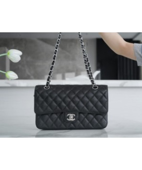 샤넬 클래식 미듐 블랙 은장 캐비어