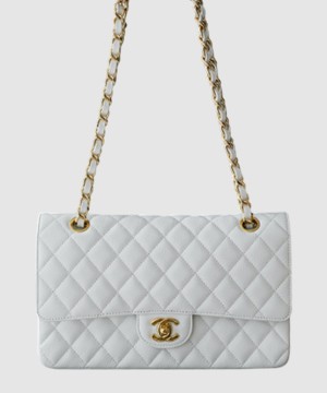 샤넬 클래식 미듐 화이트 금장 캐비어