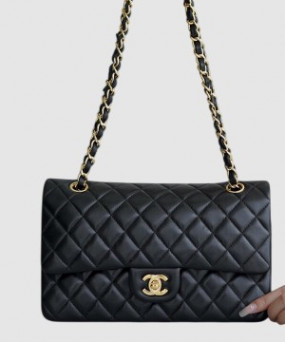 샤넬 클래식 미듐 블랙 금장 램스킨