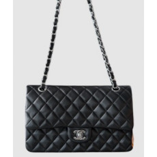 샤넬 클래식 미듐 블랙 은장 램스킨