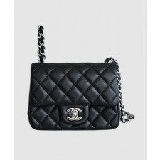 샤넬 클래식 뉴미니 블랙 은장 램스킨