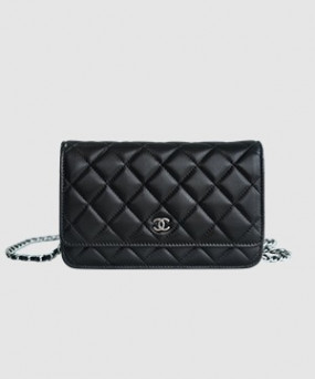 샤넬 클래식 WOC 블랙 은장 램스킨