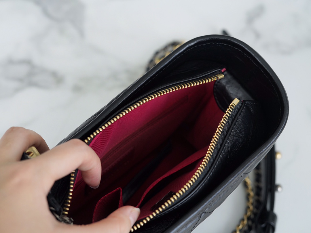 샤넬 클래식 가브리엘 호보백 스몰