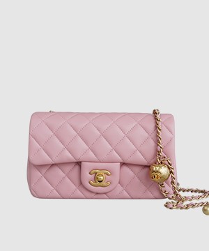 샤넬 클래식 메탈볼 플랩백 핑크 금장 램스킨