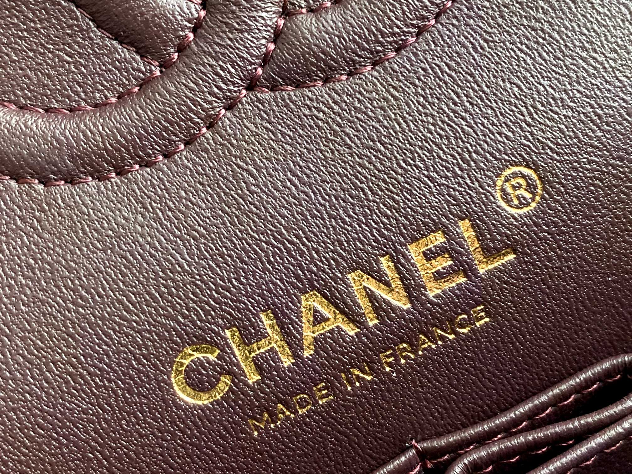 샤넬 클래식 스몰 블랙 금장 램스킨