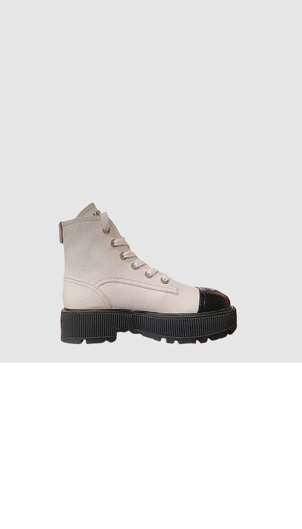 샤넬 쇼트 부츠 G45124