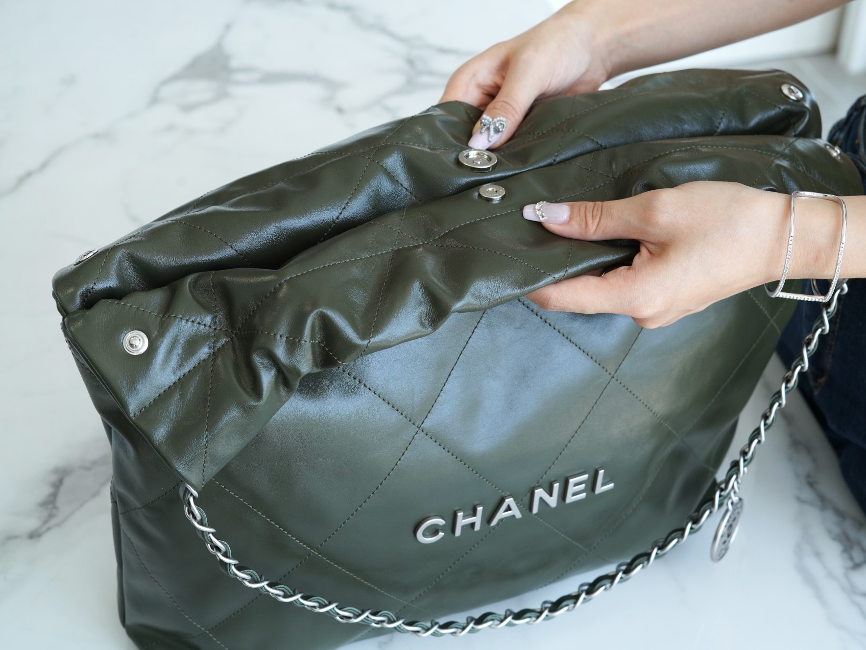 샤넬 22백 미듐 그린 은장