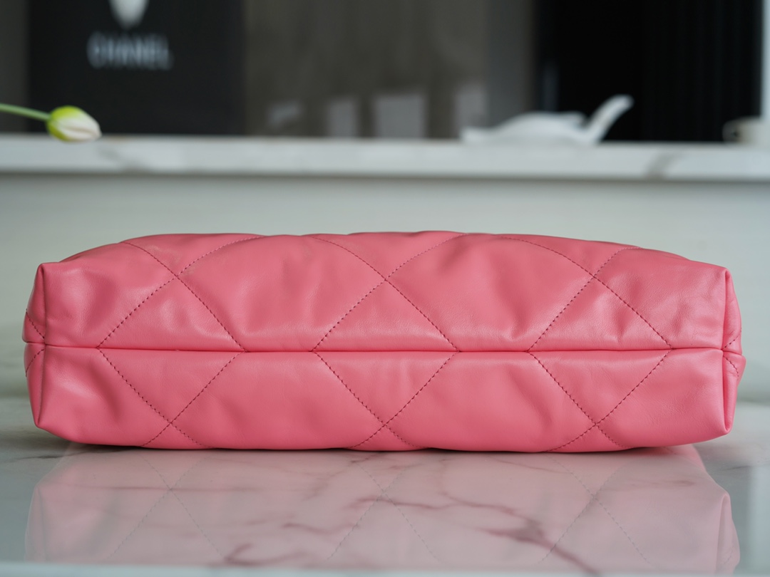 샤넬 22백 미듐 코랄핑크 금장