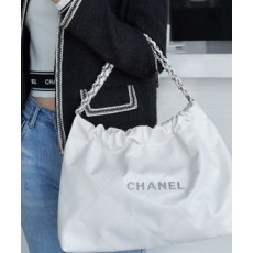 샤넬 22백 가로 버전 화이트 은장