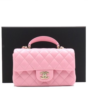 샤넬 AS2431 25시즌 핑크 램스킨 미니 탑핸들 플랩 토트백 금장 사이즈 : 가로 20CM / 세로 12.5CM / 폭 7CM