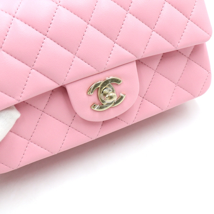 샤넬 AS2431 25시즌 핑크 램스킨 미니 탑핸들 플랩 토트백 금장 사이즈 : 가로 20CM / 세로 12.5CM / 폭 7CM