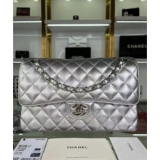 샤넬 클래식 미디움 램스킨 실버 은장