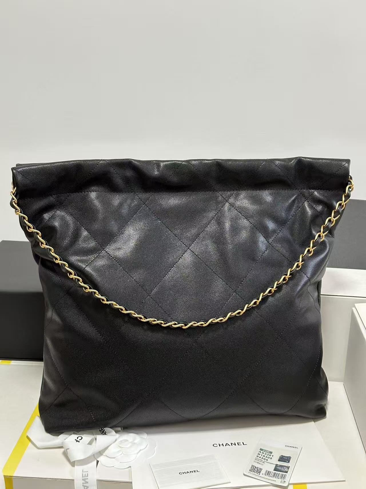 샤넬 22백 스몰(캐비어 소재)