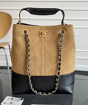 샤넬 25공방 스웨이드 투톤 숄더백 AS5635