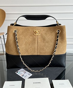 샤넬 25공방 스웨이드 투톤 숄더백 AS5634