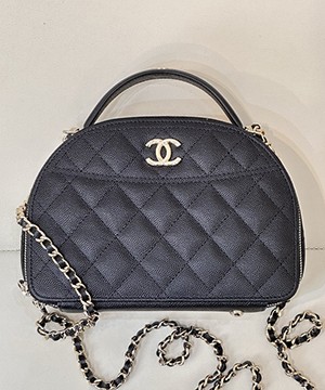 샤넬 25C 볼링백 크루즈 하프문 탑핸들 AP4438