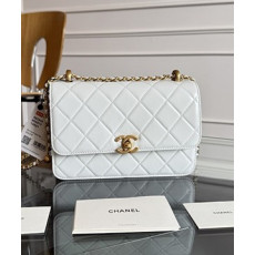 샤넬 24C 뉴시즌 체인 플랩백 22 화이트 AS2649