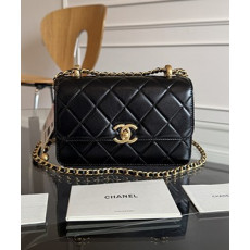 샤넬 24C 뉴시즌 체인 플랩백 19 블랙 AS2649