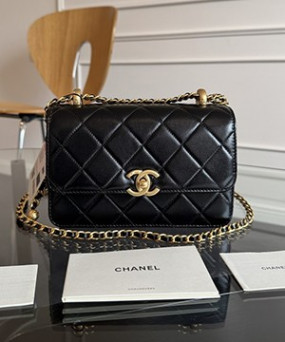 샤넬 24C 뉴시즌 체인 플랩백 19 블랙 AS2649