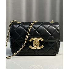 샤넬 24B 미니 램스킨 플랩 백