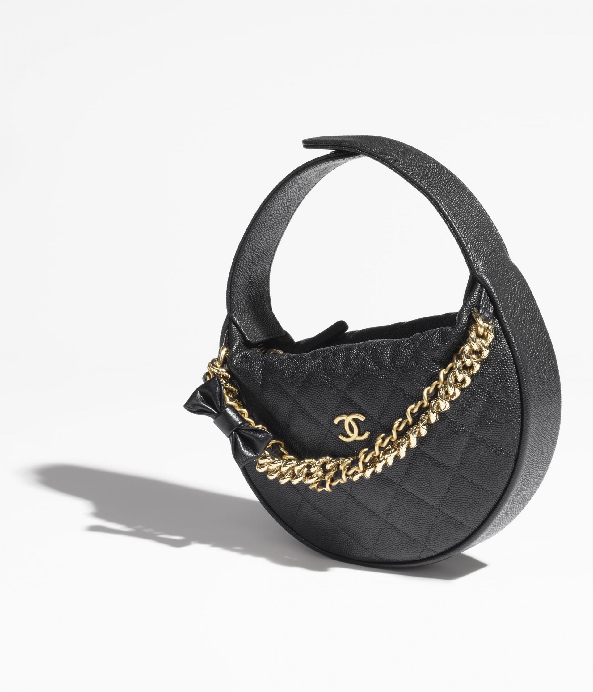 샤넬 케이스 블랙 & 골들메탈