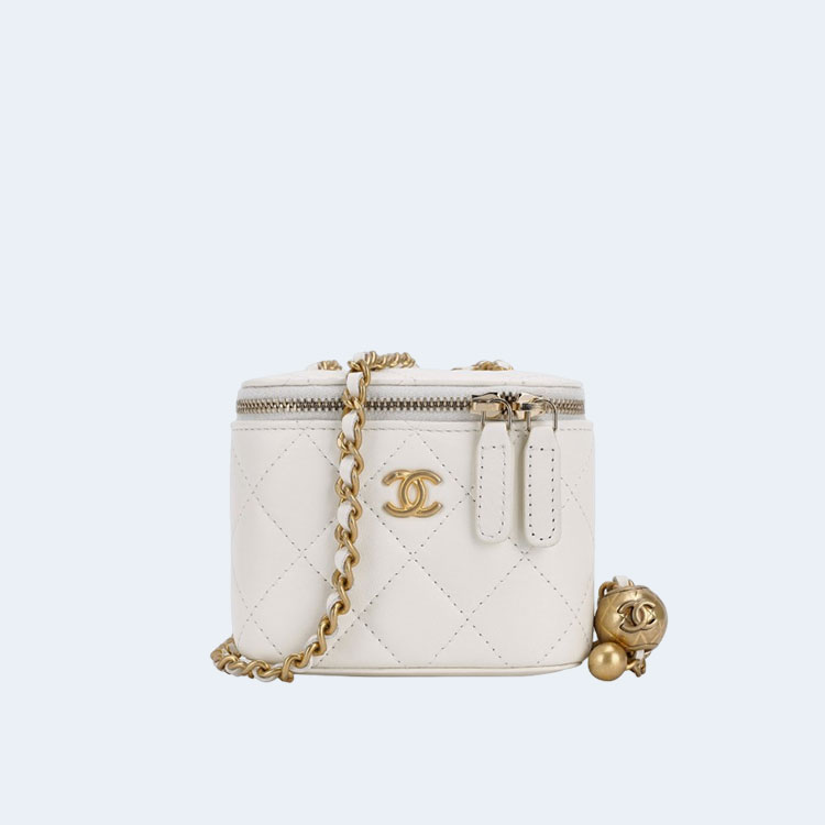 샤넬 스몰 체인 코스메틱 캐비어 화이트