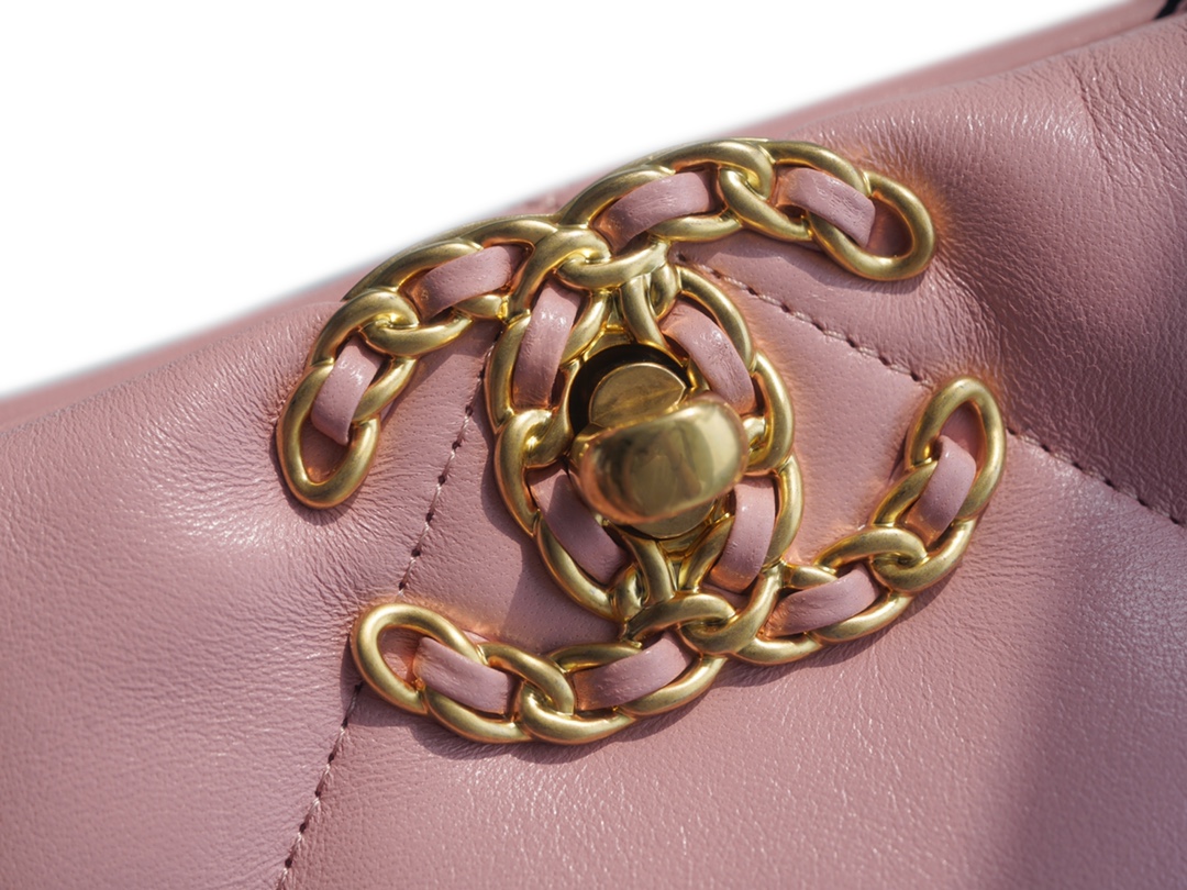 샤넬 19백 샤이니 램스킨 핑크 골드