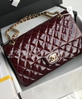 샤넬 클래식 미디움 플랩백 페이던트 버건디