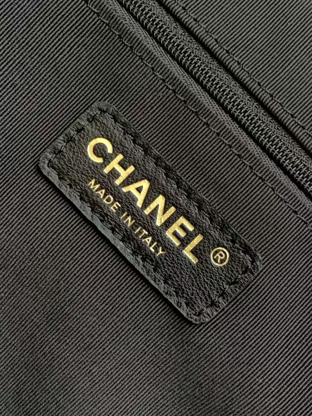 샤넬 스웨이드 투톤 숄더백 AS5634-103 36X24X12CM