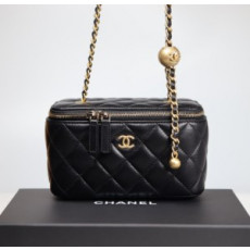 샤넬 클래식 골드볼 직사각 베니티백 AP2303 9.5 X 17.8CM 램스킨 블랙 금장