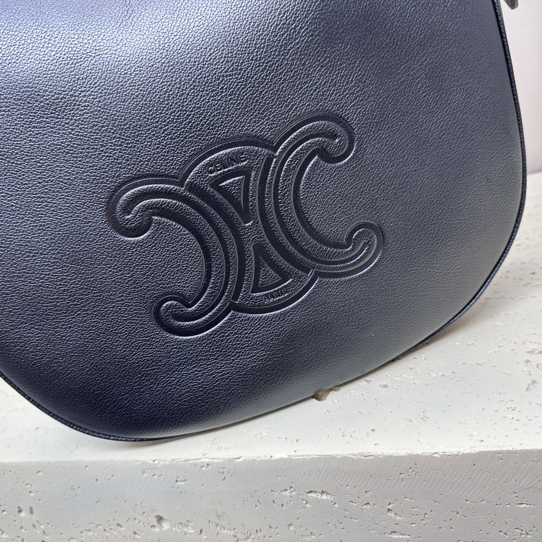 셀린느 헬로이즈 백 블랙