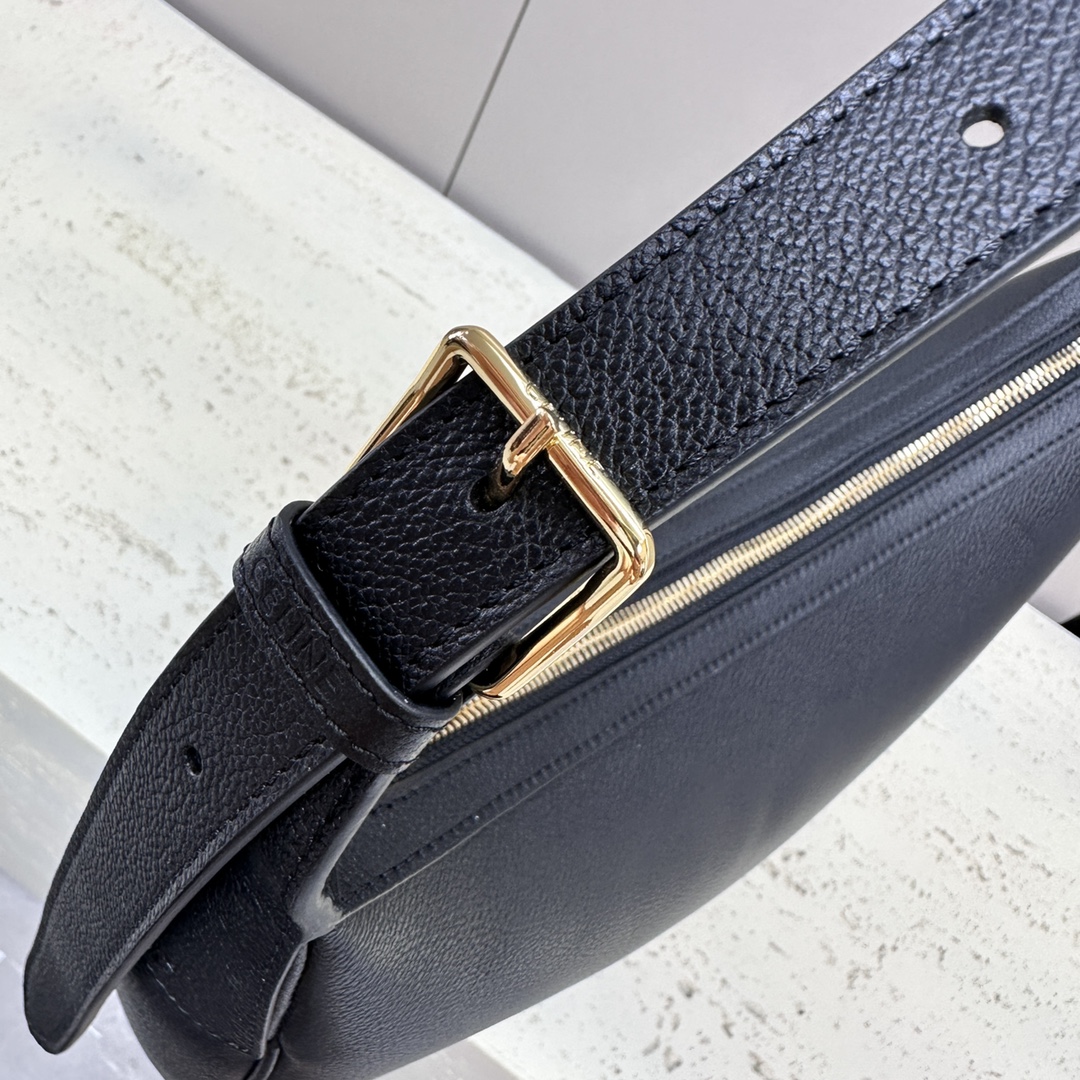 셀린느 헬로이즈 백 블랙