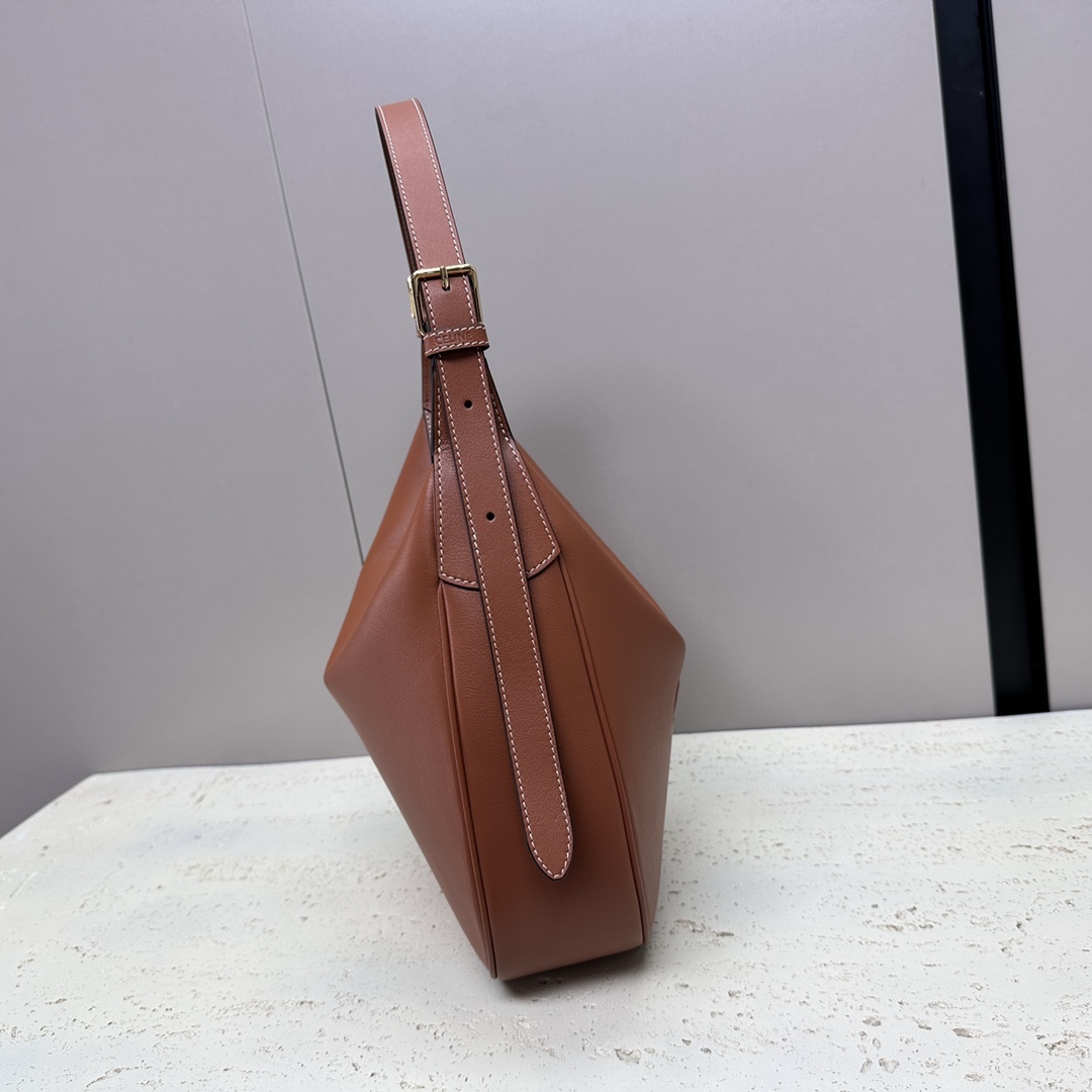 셀린느 헬로이즈 백