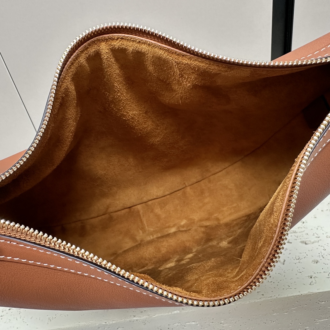 셀린느 헬로이즈 백