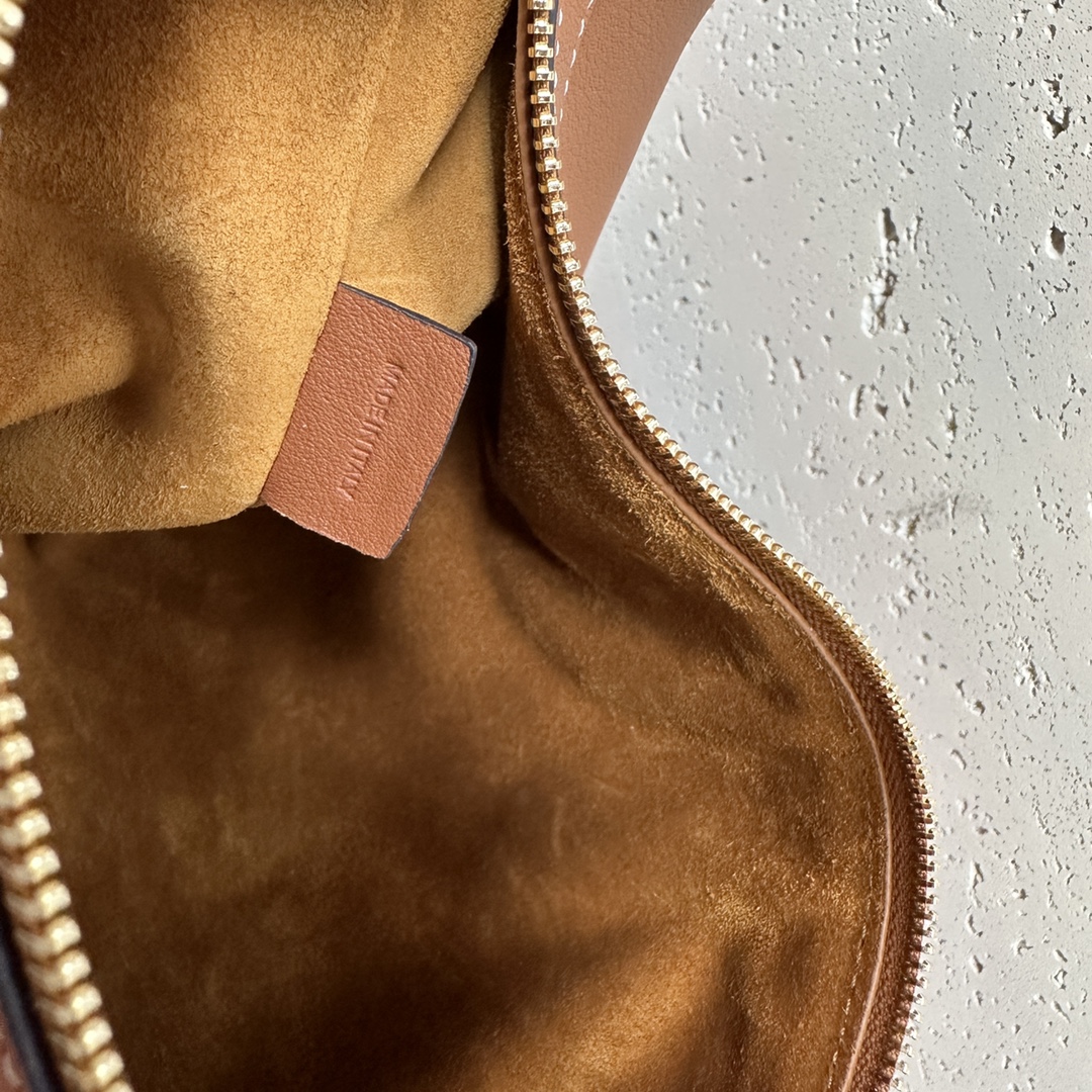 셀린느 헬로이즈 백